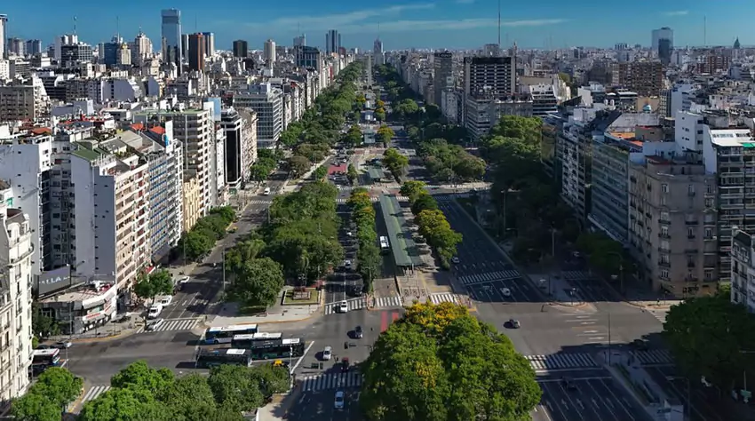 Tiene la avenida más ancha del mundo: 9 de julio
