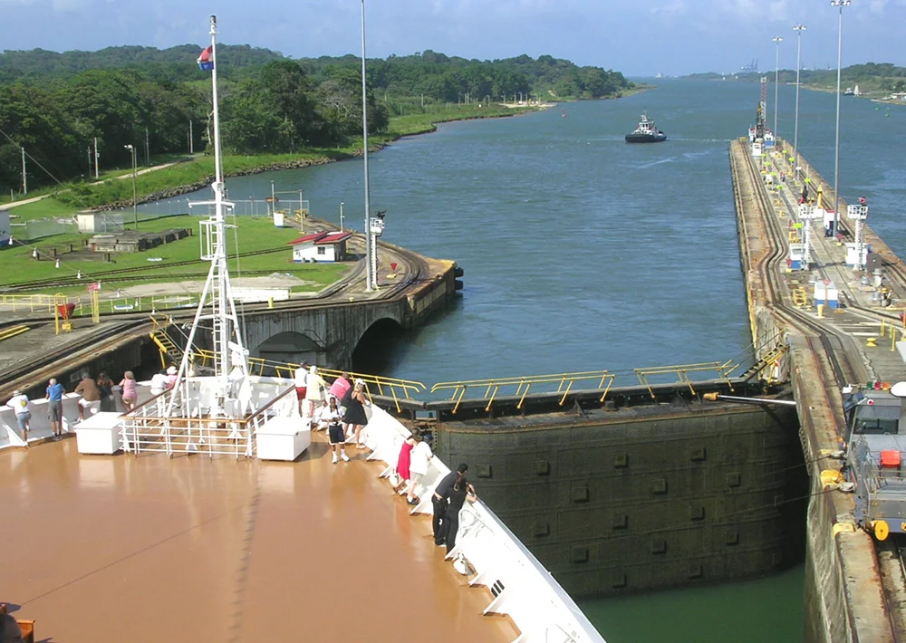 El Canal de Panamá genera hasta un tercio de los ingresos totales del país