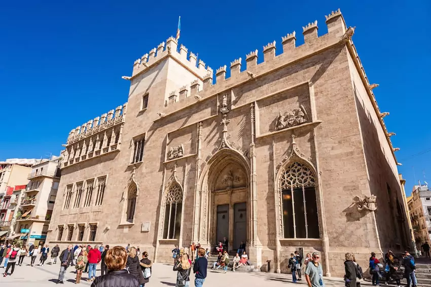La Lonja de la Seda, otro de los lugares que visitar en Valencia