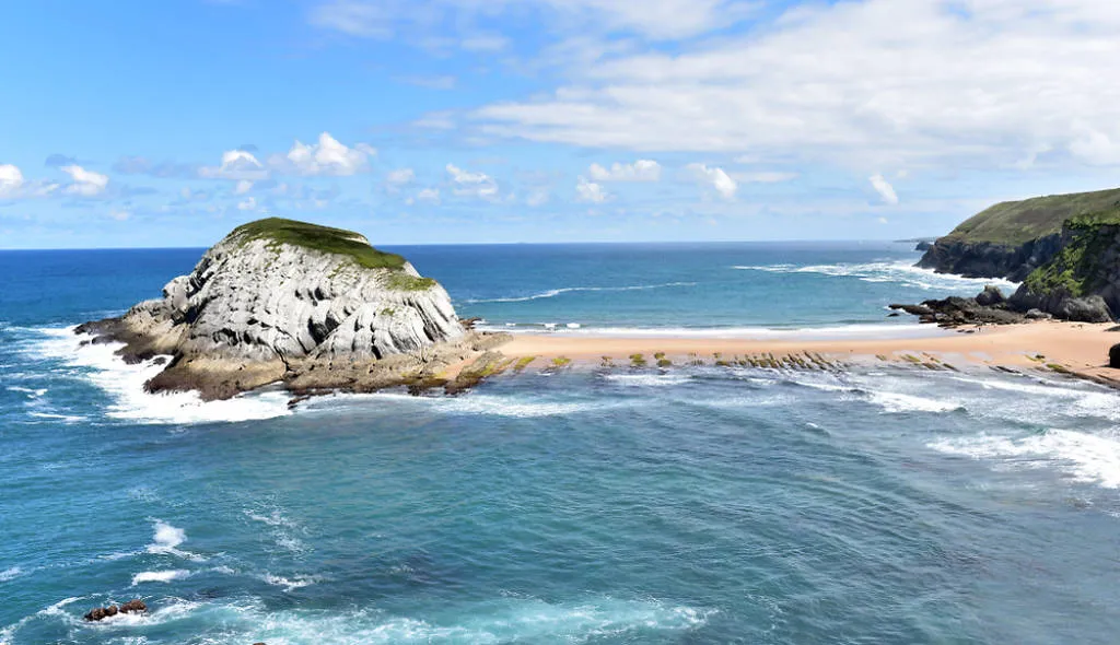 Playa de Covachos (Santander)