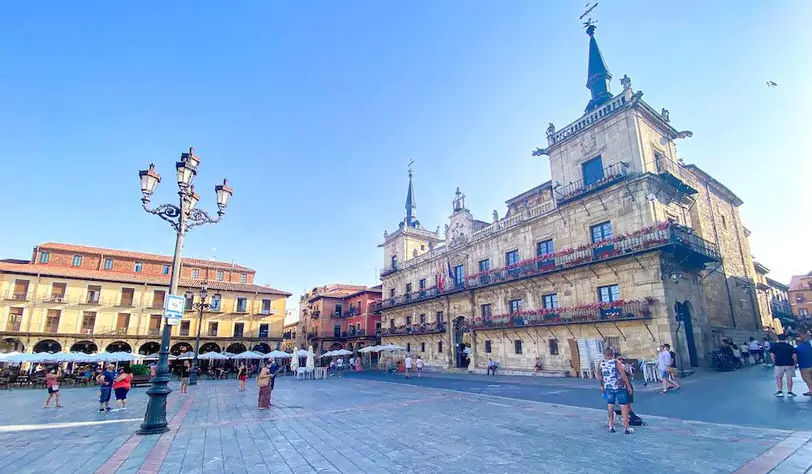 Plaza Mayor de León