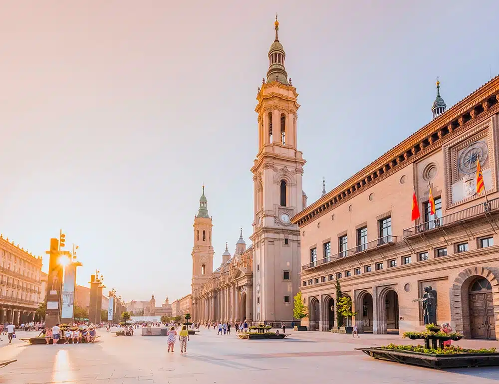 Plaza del Pilar, uno de los lugares que ver en Zaragoza
