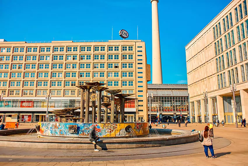 Alexanderplatz, una de las plazas que ver en Berlín