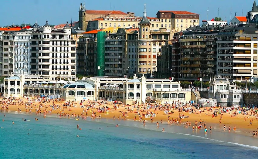 Qué ver en San Sebastián: La playa de la Concha