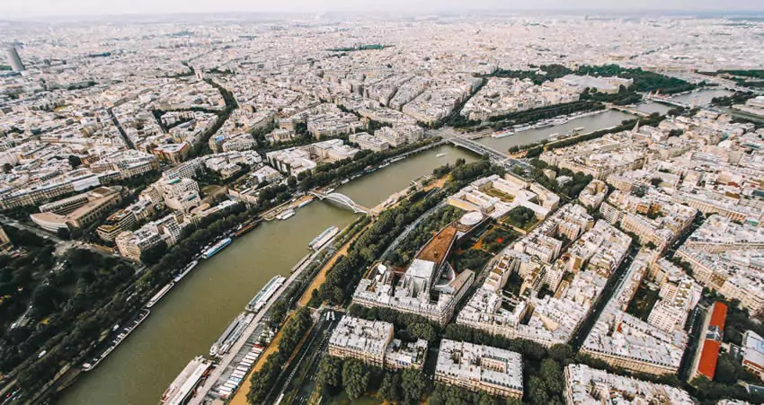 ¡Menudo despacho se construyó Eiffel!
