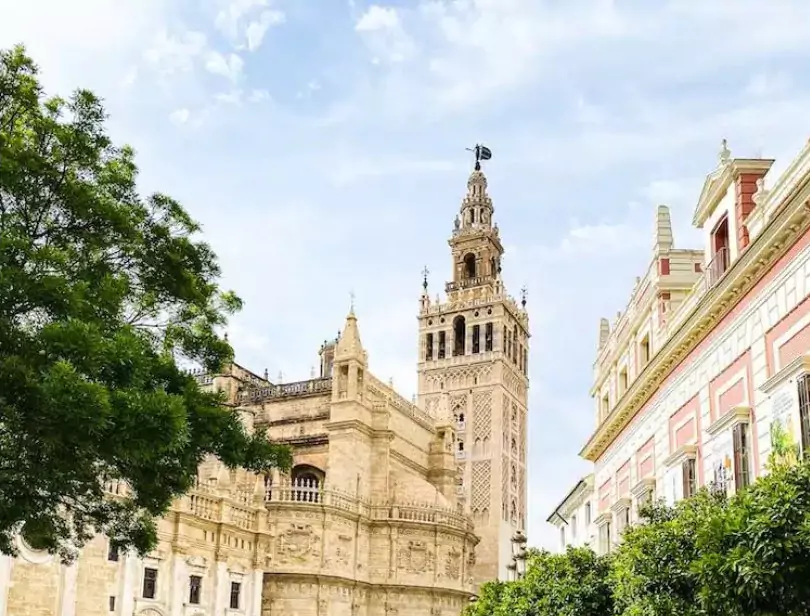 La Giralda, uno de los lugares que ver en Sevilla