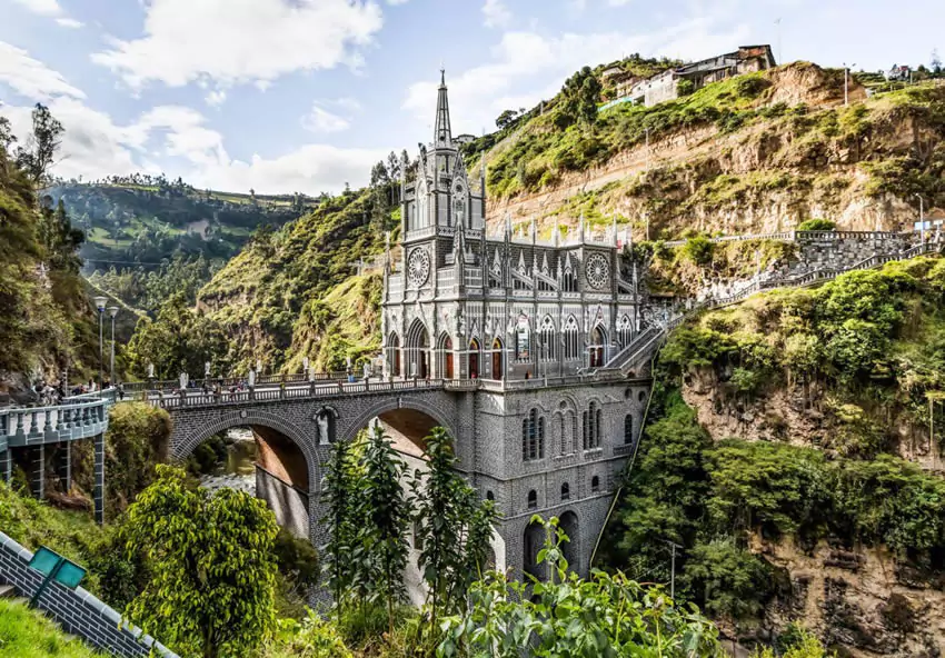 El Santuario de Las Lajas