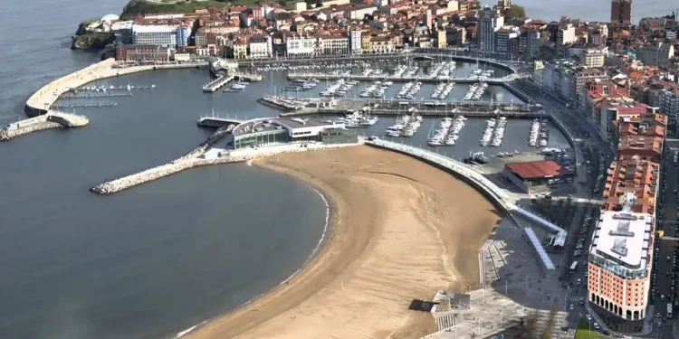 Las Mejores playas en Gijón que no te puedes perder