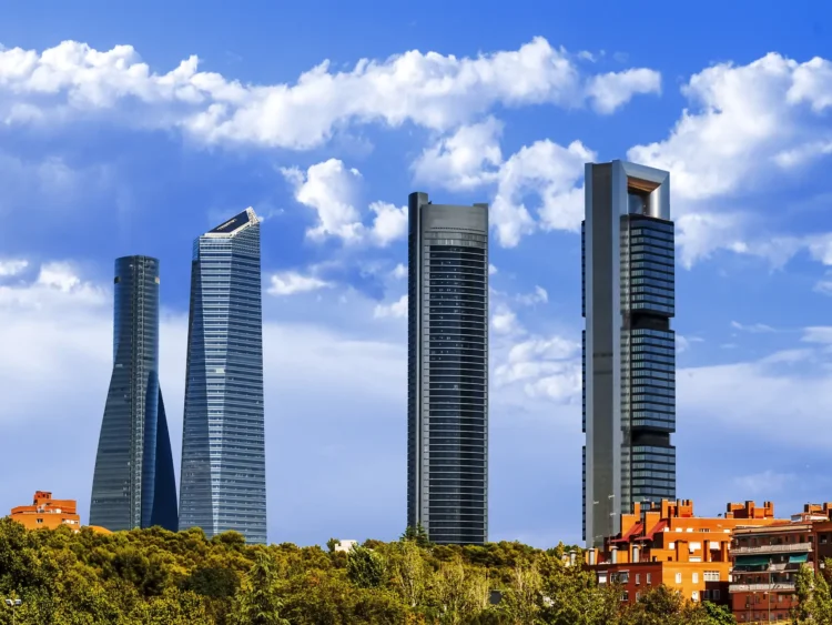 Detalles de los edificios más altos de España