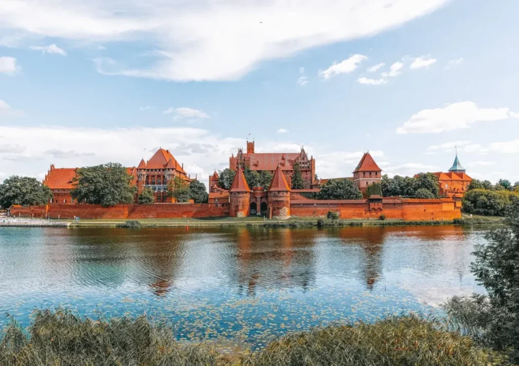 Polonia posee el castillo más grande del mundo