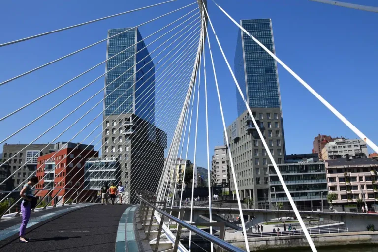 El Puente Zubizuri
