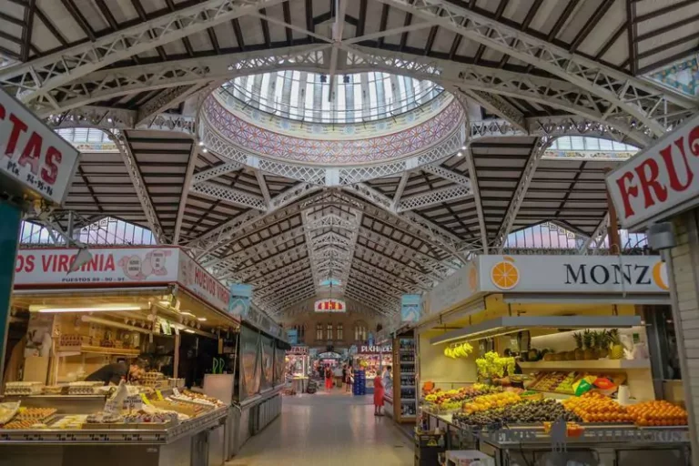 Entrar en el Mercado Central, otra de las cosas que hacer en Valencia