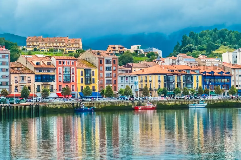 Ribadesella: Encanto y naturaleza
