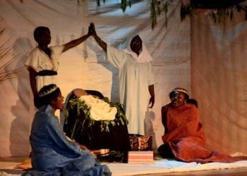 El grupo teatral Biyeyema presenta su obra "Las Tres Reinas Magas"