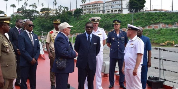 Nguema Obiang Mangue visita el MARISCAL USTINOV de la armada rusa en Malabo