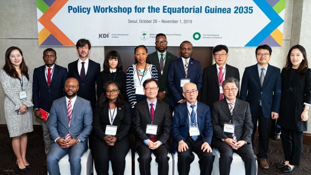 Una delegación de Guinea Ecuatorial asistió en Seúl a un seminario organizado por el Instituto de Desarrollo Coreano (KDI)