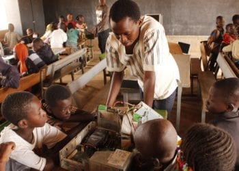Un futuro digital para Burkina Faso: La primera impresora de OuagaLab