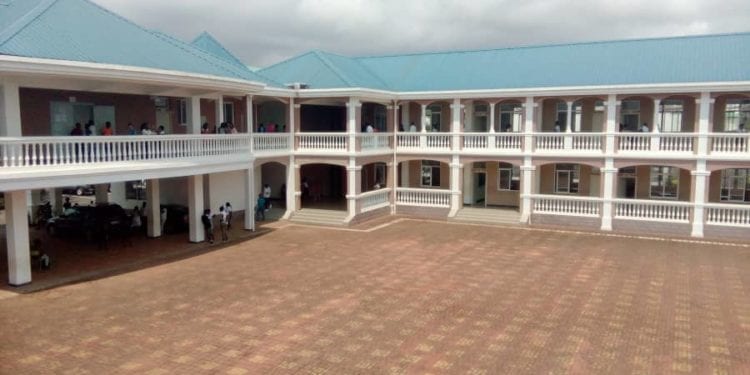 Los centros educativos de Malabo clausuran el primer trimestre 2019/2020