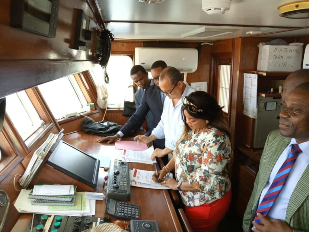 PESCAMAVI realiza la entrega formal del barco Palé a Guinea Ecuatorial
