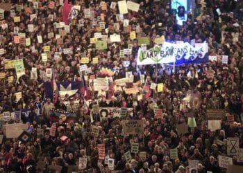 Las personas asumen el grito de Greta Thunberg frente a la crisis climática