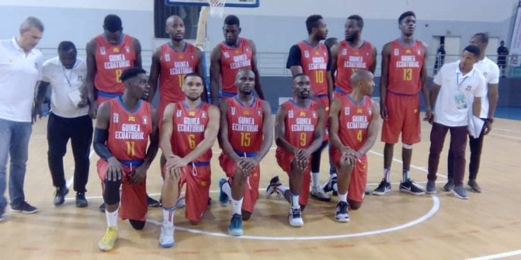 El Nzalng Nacional de Baloncesto se impuso a la seleccion de Gabon por 59-52 en el primer encuentro del torneo preliminar del torneo Afro Basket 2021