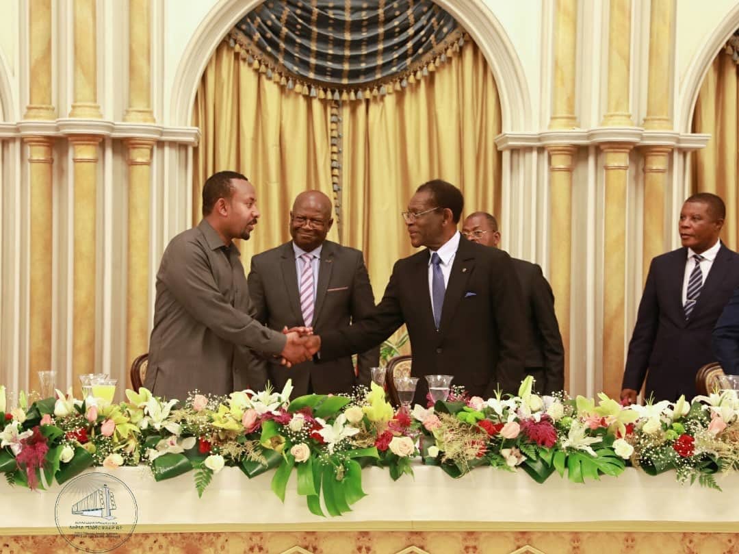 Saludo entre Presidente de la República de Guinea Ecuatorial Teodoro Obiang Nguema Mbasogo y el El primer ministro de Etiopía Abiy Ahmed