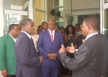 El Vicepresidente de Guinea Ecuatorial supervisa el estado de los controles contra el coronavirus en el Aeropuerto de Malabo.