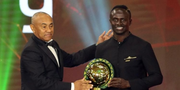 Sadio Mané recibe su primer Balón de Oro africano