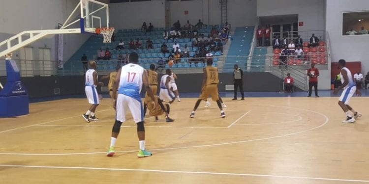 Hablamos del tercer encuentro perteneciente a la fase preliminar del torneo AfroBasket que los combinados de Guinea Ecuatorial, Gabón y Tchat,