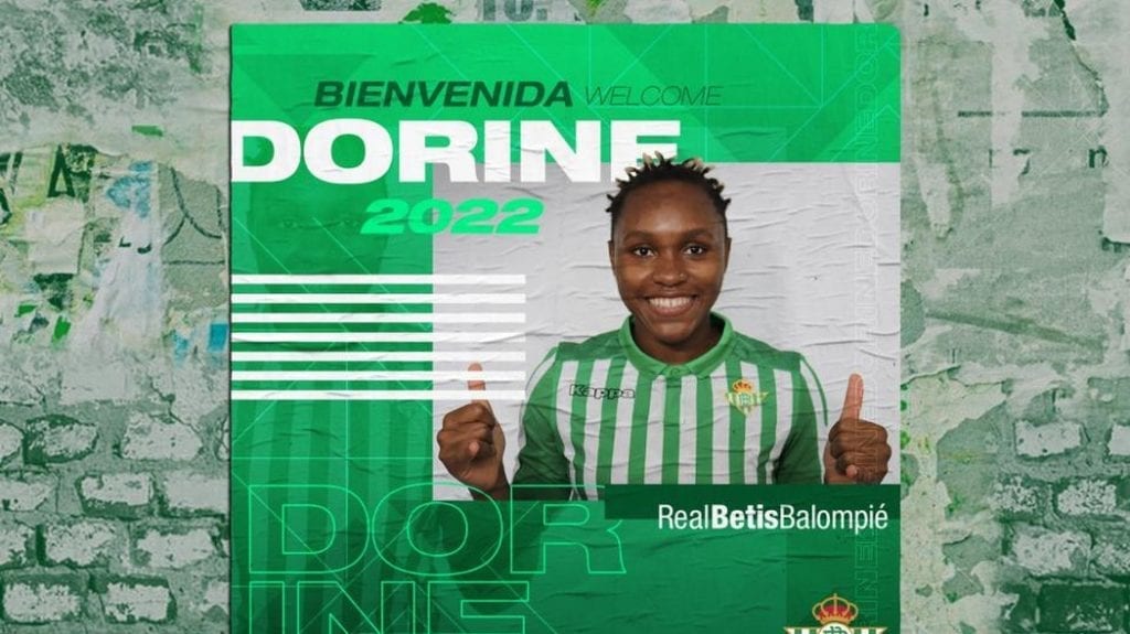 El Real Betis femeninas bendice el fichaje de la internacional ecuatoguineana: Dorine La nueva central del Nzalang , ha atendido a los medios oficiales del Club tras su llegada a la ciudad andaluz: "Estoy muy agradecida y contenta de estar aquí" ha dicho.