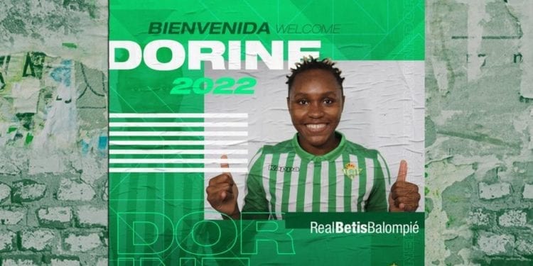 El Real Betis femeninas bendice el fichaje de la internacional ecuatoguineana: Dorine La nueva central del Nzalang , ha atendido a los medios oficiales del Club tras su llegada a la ciudad andaluz: "Estoy muy agradecida y contenta de estar aquí" ha dicho.