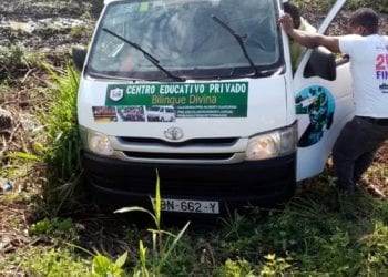 Última hora: un autobús del colegio bilingüe Divina se accidenta con más de 20 niños