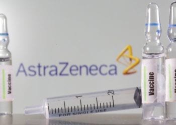 Muere un voluntario que recibió placebo en los ensayos de la vacuna de Oxford en Brasil