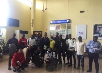 13 jóvenes ecuatoguineanos viajan para cursar estudios castrenses en Rusia y Marruecos