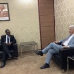 Mbaga Obiang Lima conversa con el jefe de misiones de la embajada de Portugal en Malabo