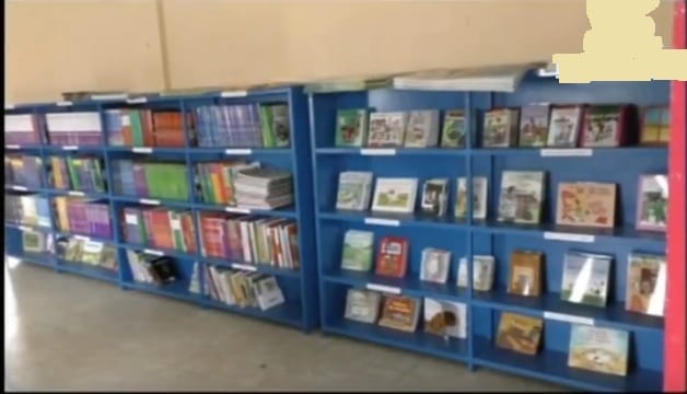 Caritas Felices dona una biblioteca al Colegio 3 de Agosto de Malabo