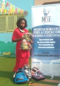 La ONG IMEGE dona material escolar a varios niños, niñas y tutores con escasos recursos económicos en la guardería Baby Landia