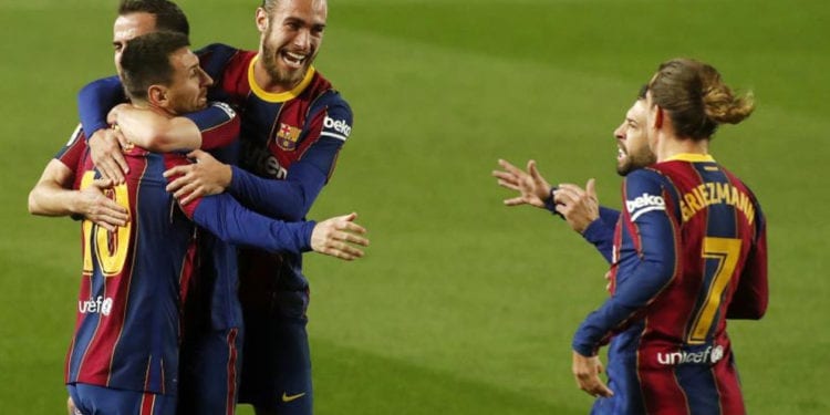 Messi y Griezmann dejan segundo al Barcelona