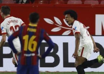 El Sevilla FC frena al Barcelona y pone un pie en la final de la Copa del Rey