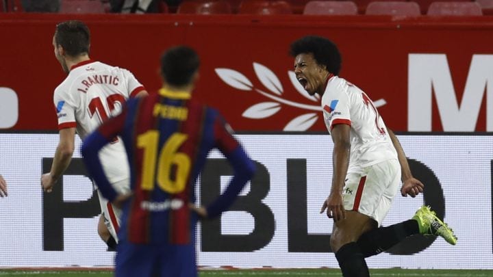El Sevilla FC frena al Barcelona y pone un pie en la final de la Copa del Rey