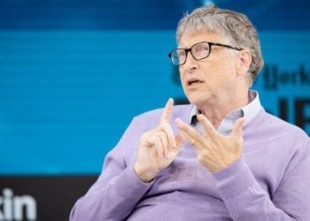 Bill Gates responde a quienes le acusan de crear el coronavirus