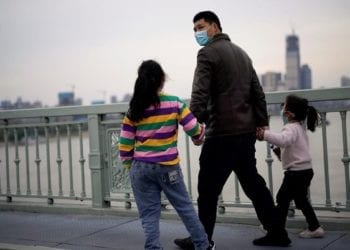 China estudia nuevas acciones para reactivar la natalidad