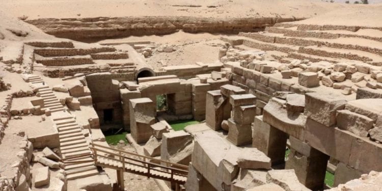 Descubren en Egipto una fábrica de cerveza de más de 5.000 años de antigüedad