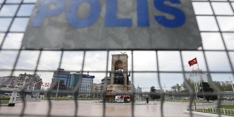 Detenida en Turquía una francesa buscada por Interpol por sus lazos con Estado Islámico