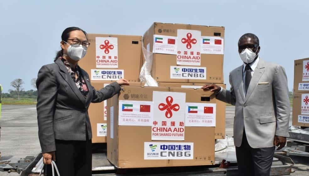 Llega a Guinea la vacuna contra la covid donado por china