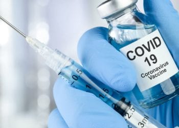 China y Cuba desarrollan compleja vacuna contra nuevas variantes de COVID-19