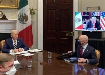 Biden y López Obrador analizan la cooperación en migración y desarrollo económico en su primera reunión