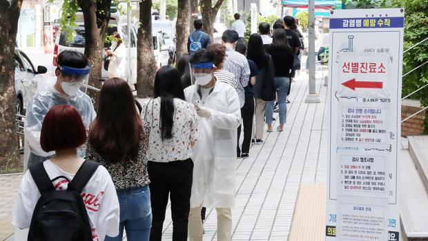 Corea del Sur reanuda este lunes la vacunación con AstraZeneca en menores de 60 años