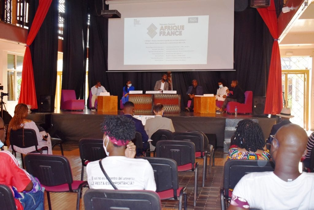 La embajada de Francia en Malabo organiza un debate sobre la renovación de las relaciones entre Francia y África