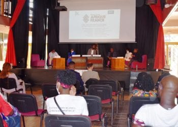 La embajada de Francia en Malabo organiza un debate sobre la renovación de las relaciones entre Francia y África